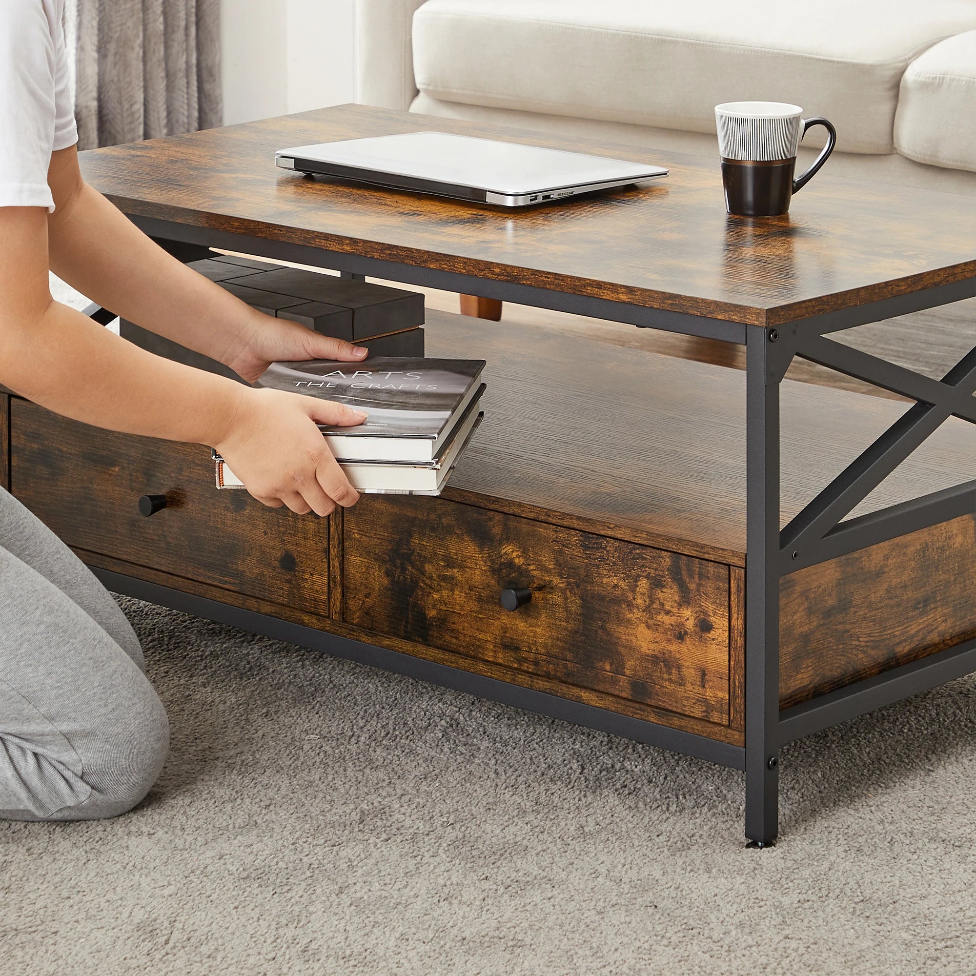 Table basse avec 2 tiroirs – Bois brun & métal noir
