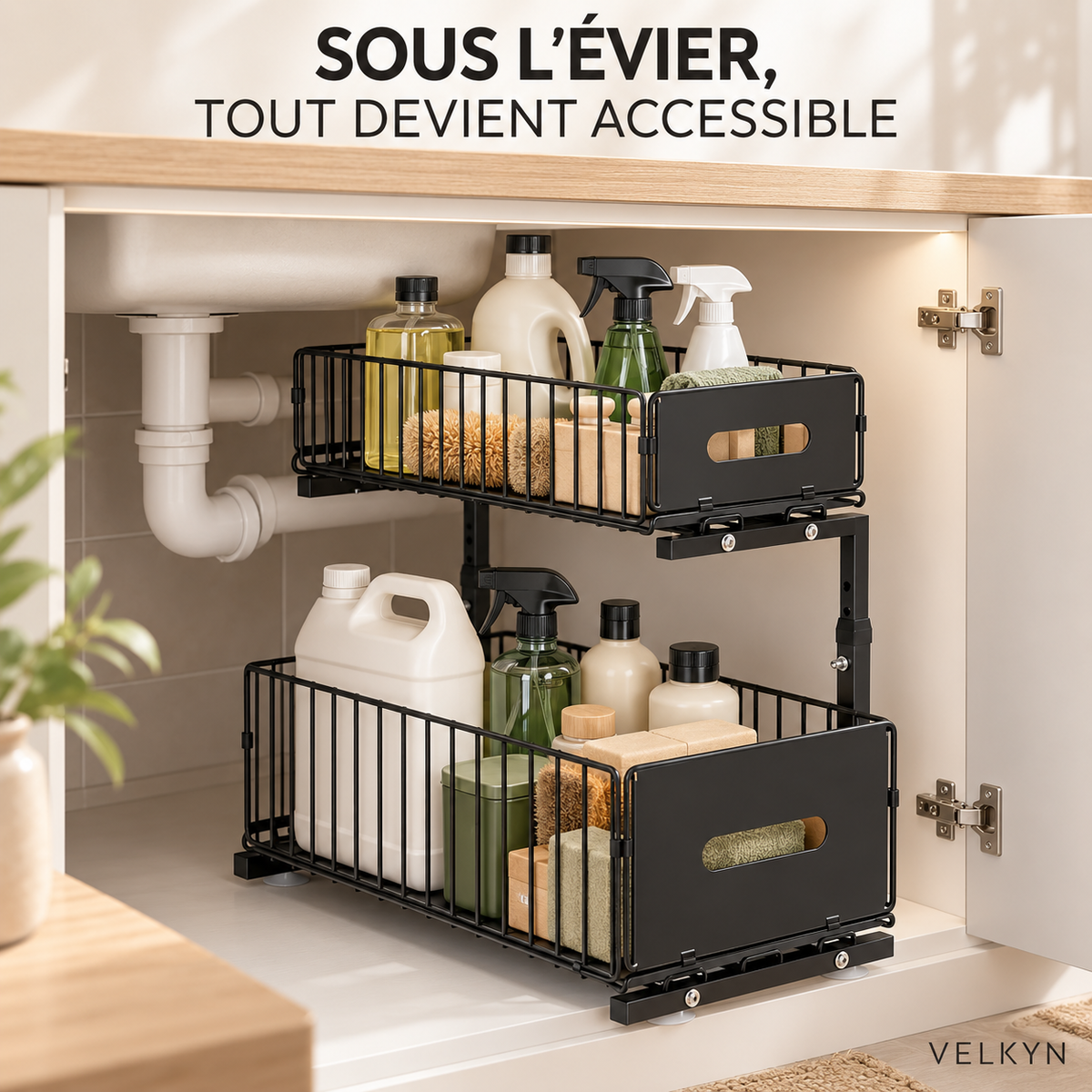 Organiseur coulissant VELKYN installé sous un évier
